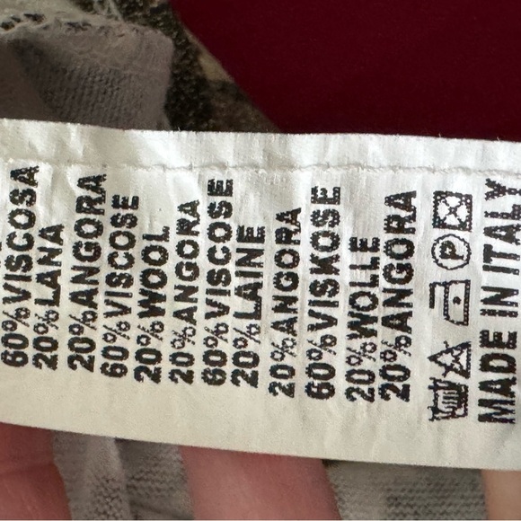 Brand Bazar Rare V-Neck Sweater in Black and Brown cheetah - Picture 7 of 9